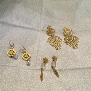 Bundle - Three pairs of earrings